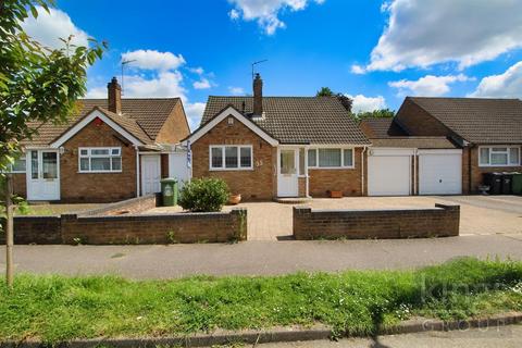 2 bedroom bungalow for sale, Rushleigh Avenue, Cheshunt, Waltham Cross