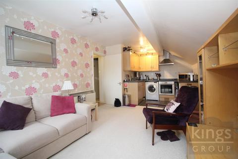 1 bedroom flat for sale, Turners Hill, Cheshunt, Waltham Cross