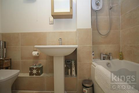 1 bedroom flat for sale, Turners Hill, Cheshunt, Waltham Cross