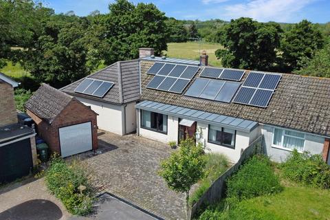 6 Finchs Field, Little Eversden, Cambridge, CB23 1HG