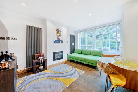 73 Denmark Gardens, Carshalton, SM5 2JN