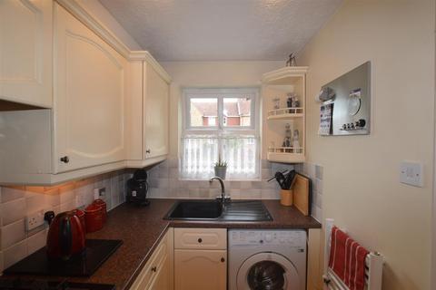 2 bedroom terraced house for sale, Manor Way, Croxley Green, Rickmansworth