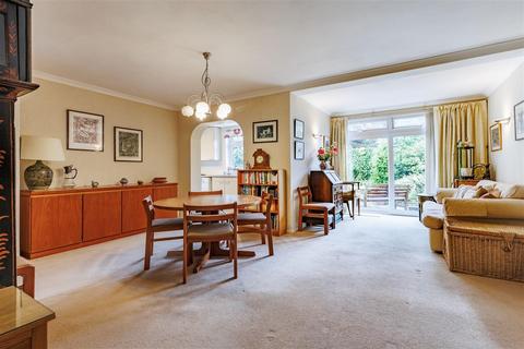 58 Centre Drive, Epping, CM16 4JE