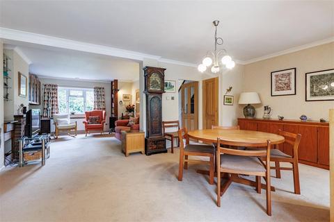 58 Centre Drive, Epping, CM16 4JE