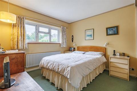 58 Centre Drive, Epping, CM16 4JE