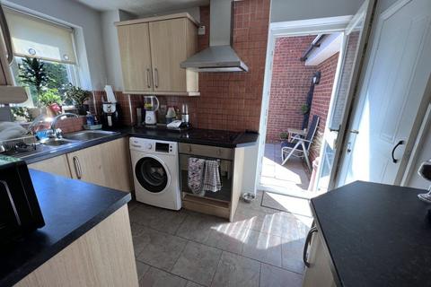 3 bedroom detached house to rent, Thomas Close, Corby
