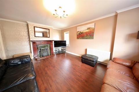 4 bedroom detached house for sale, Main Road, Sproatley, Hull