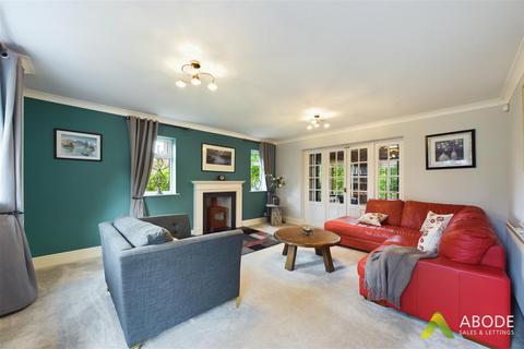 15 Forge Lane, Stretton, Burton-on-trent, DE13 0HL