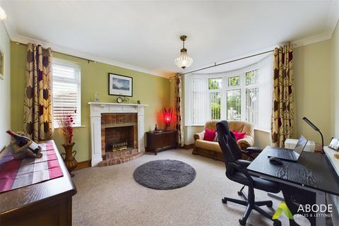 15 Forge Lane, Stretton, Burton-on-trent, DE13 0HL