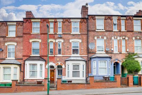 4 bedroom terraced house to rent, Claypole Road, Radford NG7