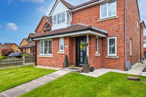 4 bedroom detached house for sale, Deepdale, Leigh