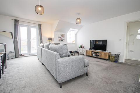 70 Ivinson Way, Bramshall, Uttoxeter, ST14 5EQ