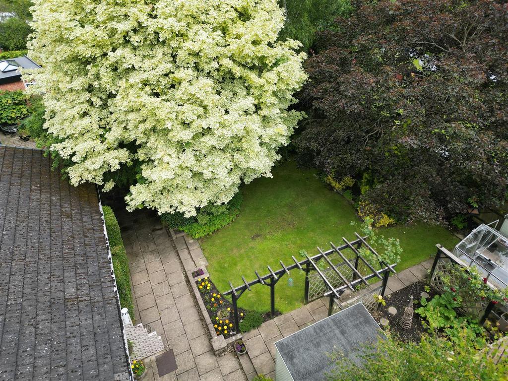 Delightful rear garden