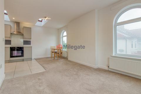 2 bedroom flat to rent, Stafford Road, Wallington SM6