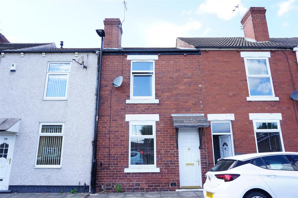 Ridgill Avenue, Skellow, Doncaster 2 bed terraced house to rent £675