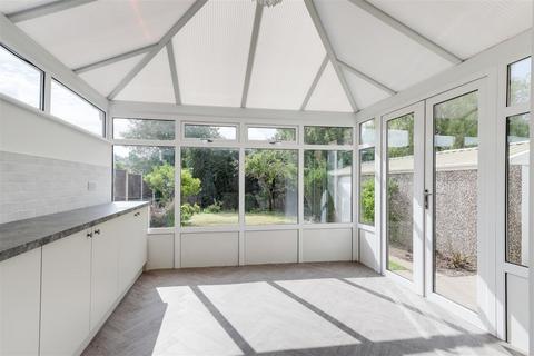 19 Baker Avenue, Arnold, Nottingham, NG5 8FW