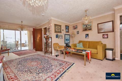 5 bedroom detached house for sale, Stevenson Close, Eastbourne