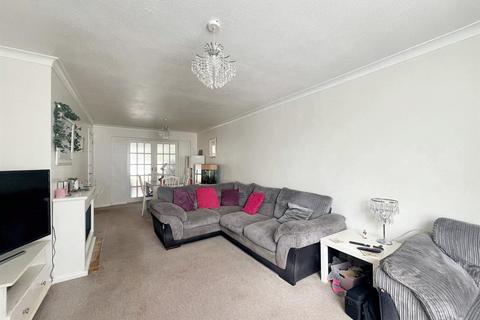 3 bedroom semi-detached house for sale, Beatty Road, Eastbourne