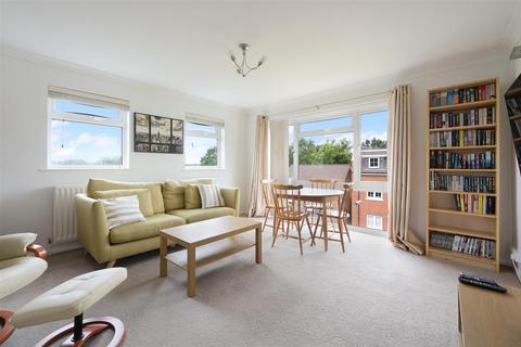 15, Cleves Court Mill Road, Epsom, KT17 4AQ