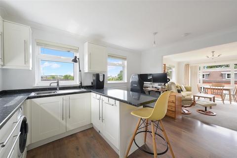 15, Cleves Court Mill Road, Epsom, KT17 4AQ