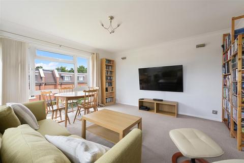 15, Cleves Court Mill Road, Epsom, KT17 4AQ