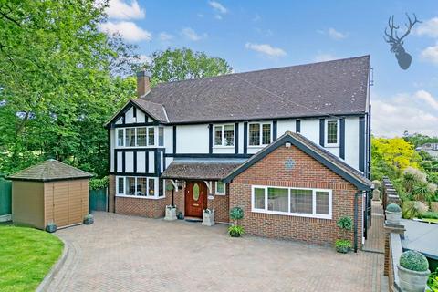 4 bedroom detached house for sale, The Charter Road, Woodford Green IG8