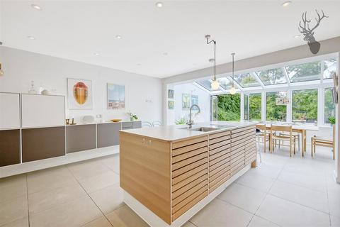 5 bedroom townhouse for sale, Palmerston Road, Buckhurst Hill IG9