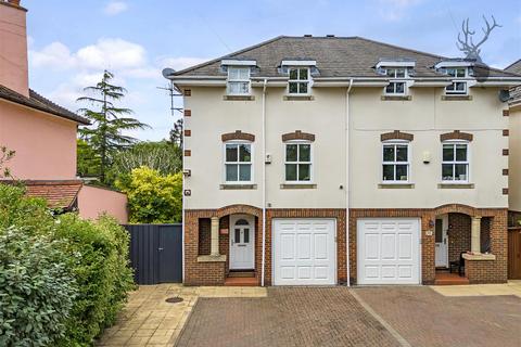 5 bedroom townhouse for sale, Palmerston Road, Buckhurst Hill IG9