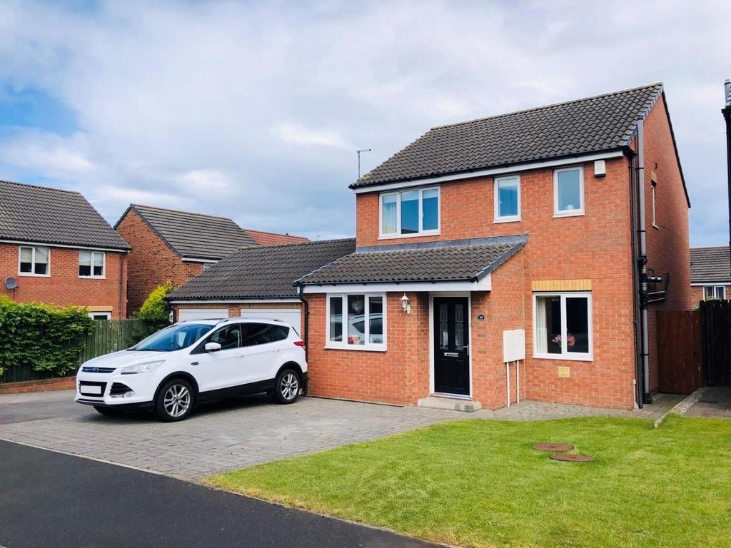 Evergreen Close, Cuthbert... 3 bed detached house for sale £