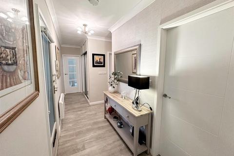 Flat 11, Winchester Court Vesey Close, Sutton Coldfield, B74 4QN