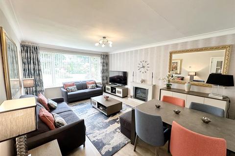 Flat 11, Winchester Court Vesey Close, Sutton Coldfield, B74 4QN