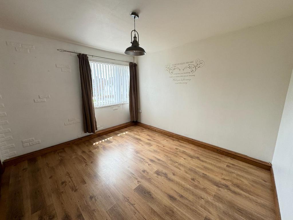 Bedroom ( front)