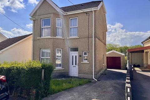 2 bedroom detached house for sale, Tycroes Road, Tycroes, Ammanford