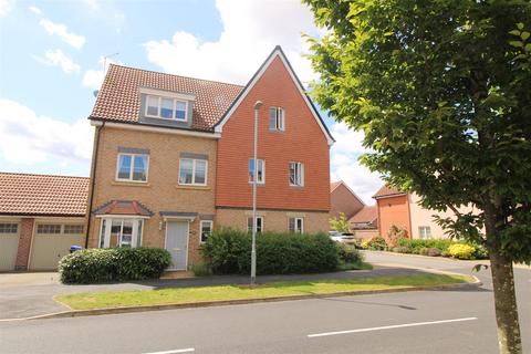 4 bedroom house for sale, Abbotsbury Drive, Daventry