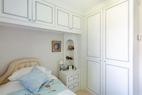 22 Egroms Lane, Withernsea, HU19 2LZ