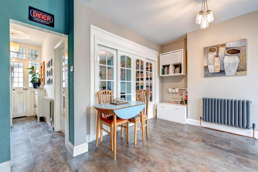 LE11 2 DD 40 Woodlands Drive-003.jpg