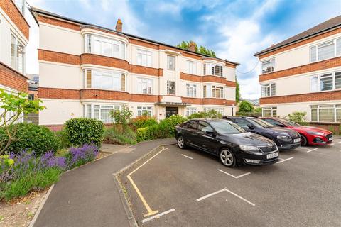 49 Manor Vale, Brentford, TW8 9JN