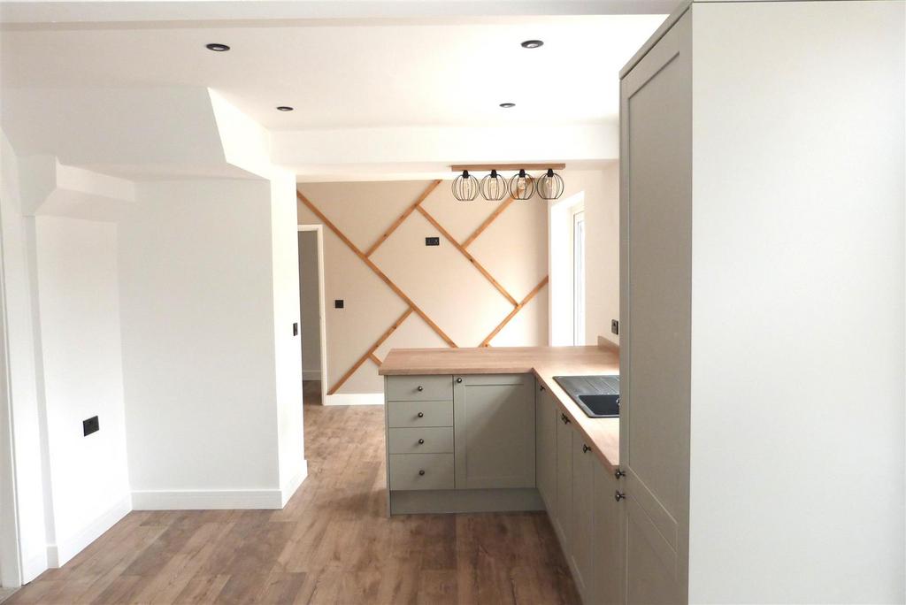 Dining kitchen