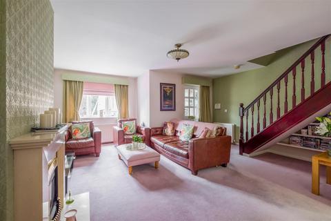 3 bedroom terraced house for sale, Ellerslie Court, Huddersfield, HD2