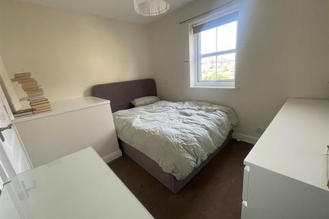 2 bedroom terraced house to rent, Haughton Road, Burton Stone Lane, York