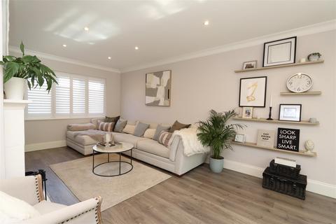 83 Hutton Drive, Hutton, Brentwood, CM13 2RP