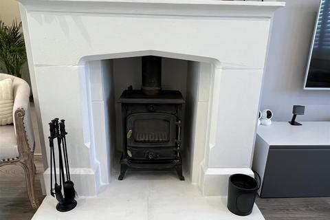 83 Hutton Drive, Hutton, Brentwood, CM13 2RP