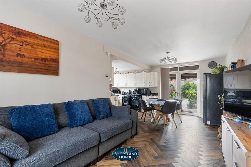Kitchen/dining room/lounge