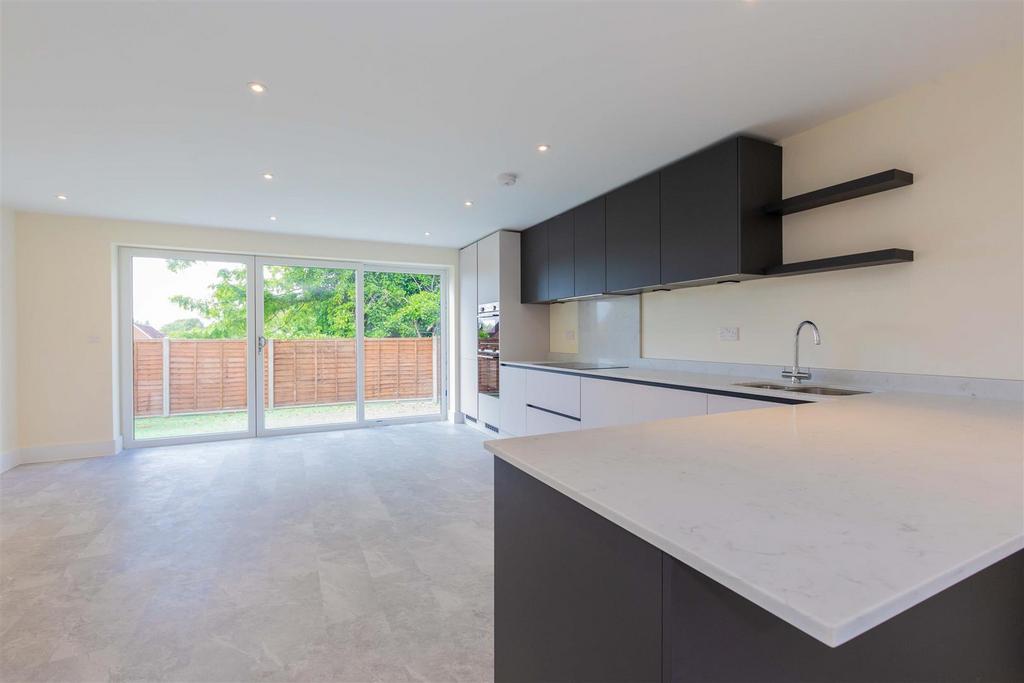 168 Cippenham Lane-10.jpg