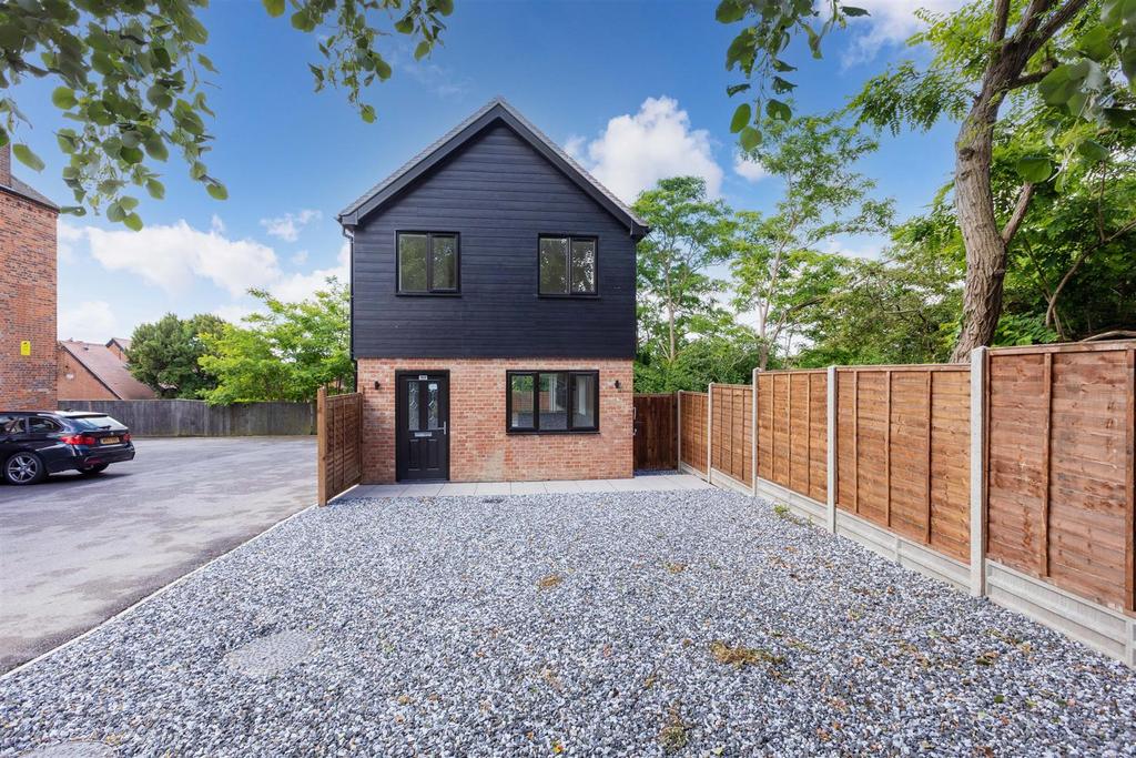 168 Cippenham Lane-2.jpg