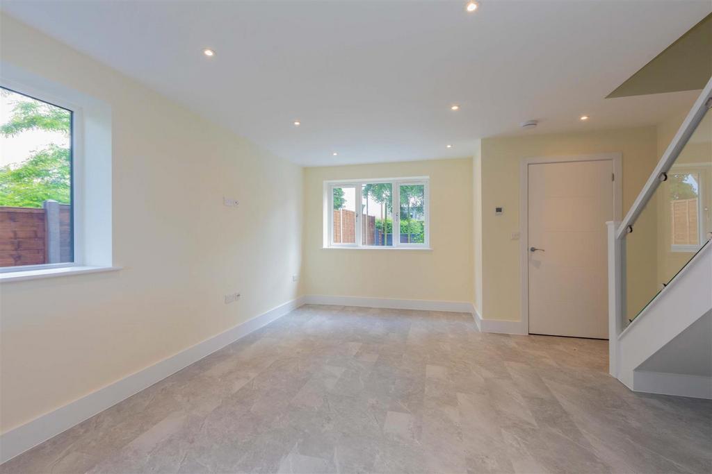 168 Cippenham Lane-9.jpg