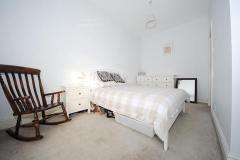 74 Guy Street, Warwick, CV34 4LW