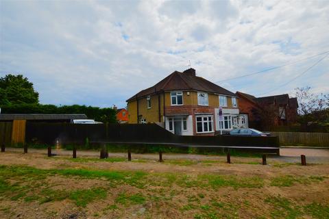 3 bedroom semi-detached house for sale, Wexham Street, Wexham, Slough