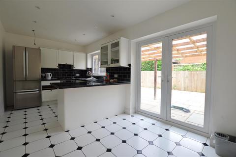 3 bedroom semi-detached house for sale, Wexham Street, Wexham, Slough