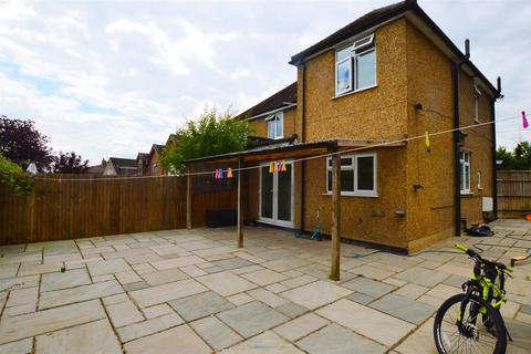 3 bedroom semi-detached house for sale, Wexham Street, Wexham, Slough